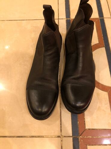 Botinkalar: Сarlo Pazolini Qara dəri Chelsea çəkmələri - Material: yumşaq təbii -da lalafo.az — 2 Botinkalar: Сarlo Pazolini Qara dəri Chelsea çəkmələri - Material: yumşaq təbii — 2