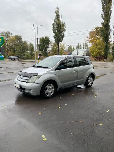 Toyota: Toyota ist: 2004 г., 1.5 л, Автомат, Бензин, Хэтчбэк