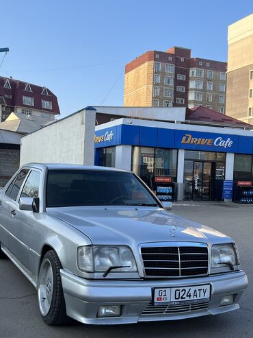 купить малосемейку в бишкеке: Mercedes-Benz W124: 1994 г., 3.2 л, Автомат, Бензин, Седан