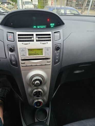 Toyota: Toyota Yaris: 1.3 l. | 2009 έ. Χάτσμπακ — 11