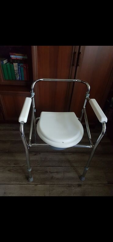 инвалид каляска: Кресло-туалет стальное со спинкой Кресло-туалет предназначается для