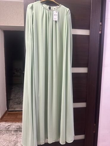 зеленое вечернее платье: Вечернее платье, Длинная модель, Без рукавов, Шлейф, M (EU 38)