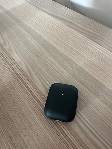 İşlənmiş Simsiz (Bluetooth) Qulaqcıqlar, Apple, rəng - Qara