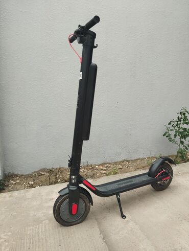 скутер купить бу: 1)TTEC Boost pro modeli 2)130km gedib 3)maximum sürət 25/km saat