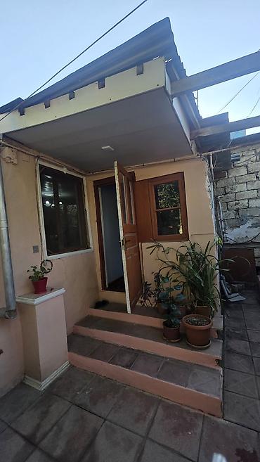 qubada hovuzlu ev: 2 otaqlı, 55 kv. m, Orta təmir — 1