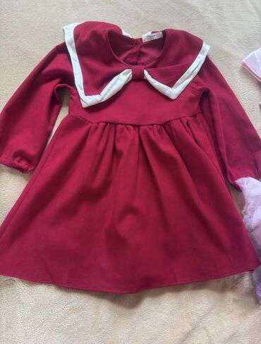 ağ uşaq krosovkaları: Детское платье, Праздничное, 5 - 6 лет at lalafo.az ağ uşaq krosovkaları: Детское платье, Праздничное, 5 - 6 лет