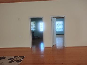 Həyət evləri və villaların satışı: 2 mərtəbəli fərdi yaşayış evi - Ümumi: İki mərtəbəli, monolit/kərpic — 18