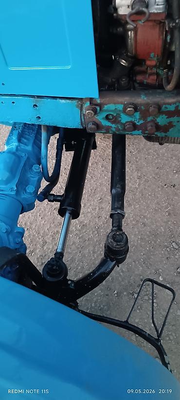 ford transit kreditlə: Belarus MTZ traktoru – mavi rəng, qabaq təkər dartısı (4x4), kabinli — 5
