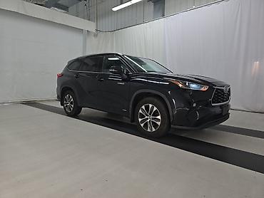 Toyota Highlander: 2021 г., 2.5 л, Автомат, Бензин, Внедорожник