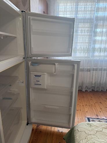 dispenser satilir: İki qapılı soyuducu (üstdən dondurucu) - Rəng: Ağ - Qapı sayı: 2 — 2