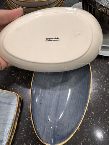 Наборы посуды: Большие тарелки - 7 шт Порционные тарелки- 8 шт Тарелки 1+1 Кесе - 4 — 12