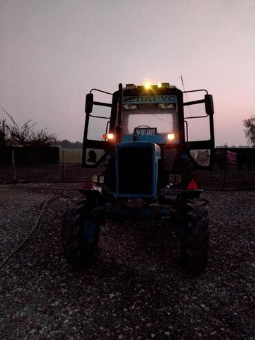 Traktorlar: Belarus 82.1 traktoru - Model: BELARUS 82.1 (4x4) - Rəng: mavi - — 10