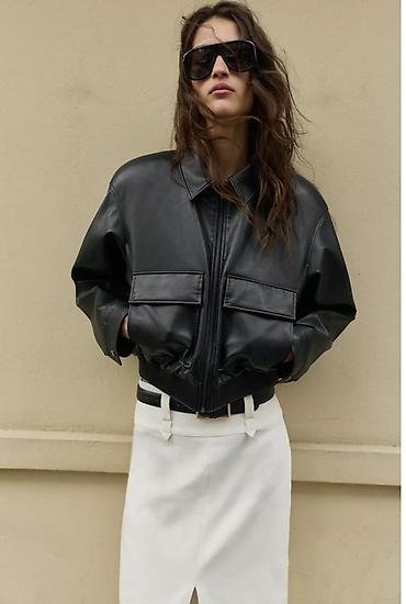 бомбер: Бомбер Zara 
Размер S, на M тоже подойдет
Цена 3900 сом
Контакты — 2