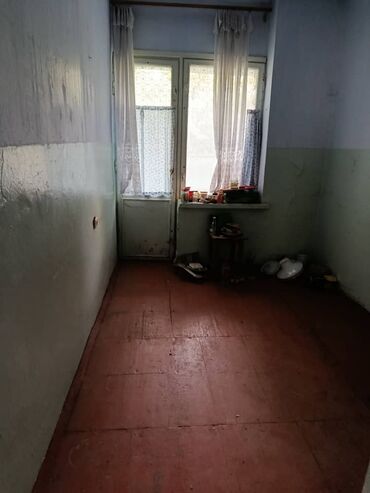 квартира с подселением политех: 2 комнаты, 49 м², 105 серия, 1 этаж, Старый ремонт