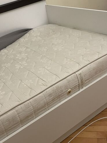 yun dosekler: Односпальная кровать, Без подьемного механизма, С матрасом, Без выдвижных ящиков