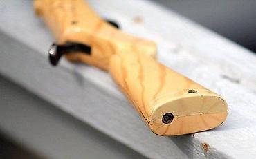 Upaljači i prateća oprema: Upaljač u obliku puške / karabina24,5 cm. Upaljač u obliku puške/ — 3