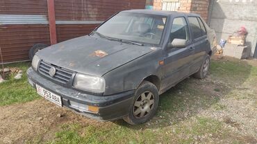 грузовой volkswagen: Volkswagen Vento: 1994 г., 1.8 л, Автомат, Бензин, Седан