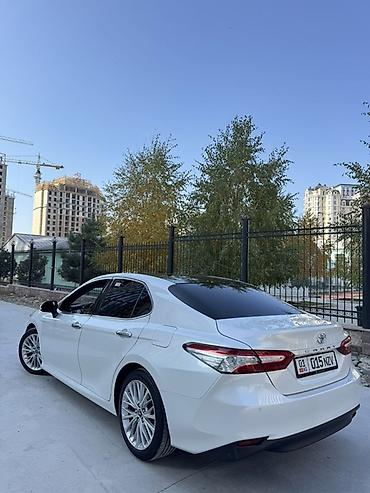 prius plus: Toyota Camry: 2018 г., Автомат, Бензин, Седан — 3