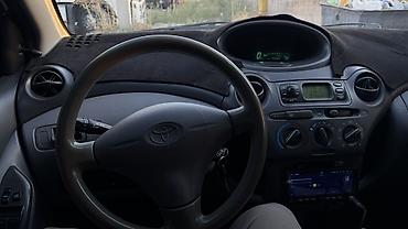 японка машина: Toyota Yaris: 2001 г., 1.3 л, Механика, Бензин, Хэтчбэк — 6