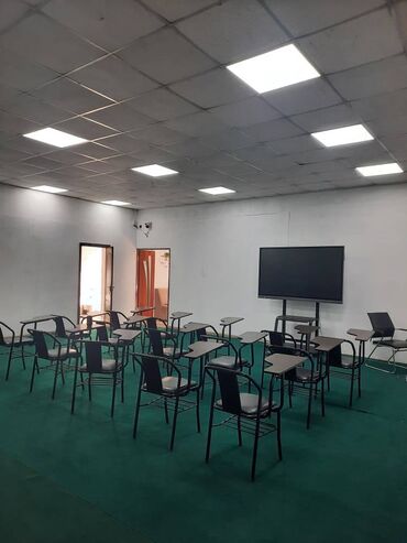 арендовать место в салоне красоты: Сдаю Офис, 200 м², В бизнес центре, 1 линия, С отдельным сан узлом
