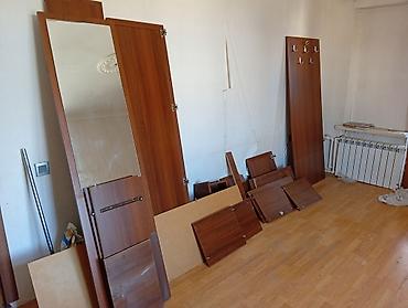 paltar dolabi islenmis: Dəhliz mebeli normal vəziyyətdədir. Sökülüb bütün hissələri şrupları — 3