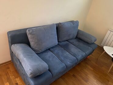 na gumu dzepovi: Three-seat sofas, color - Light blue, Used