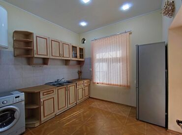 Uzunmüddətli kirayə mənzillər: 2 otaqlı mənzil – işıqlı və səliqəli planlama - Geniş dəhliz: tavan — 8