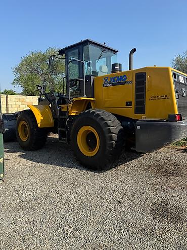 mini traktor satışı: İl 2025. 3 kubluq Frontal yükləyici aylıq və illik icarəsi Operatoru — 2