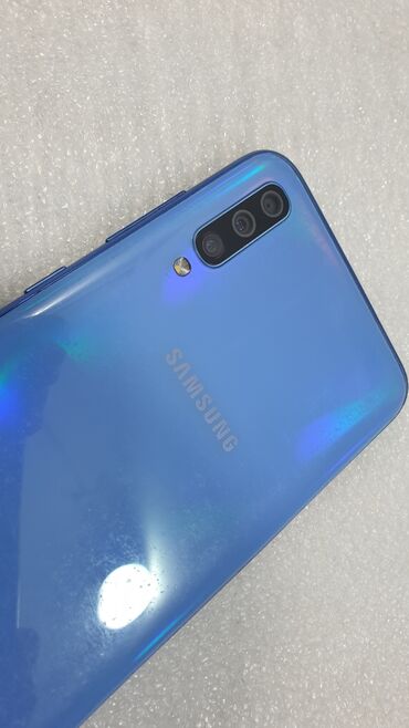 юузби: Samsung Galaxy A70, Б/у, 128 ГБ, цвет - Голубой, 2 SIM
