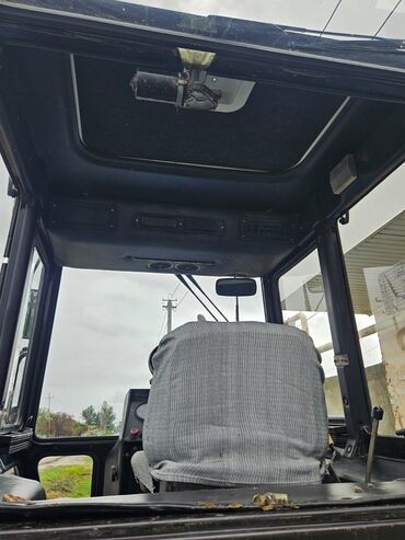 Traktorlar: Belarus MTZ traktoru - Güclü ön və arxa təkərli, tam ölçülü kabinəli — 6