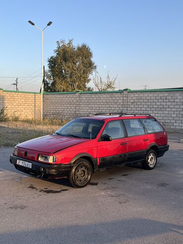 volkswagen 1990: Volkswagen Passat: 1990 г., 1.8 л, Механика, Бензин, Седан