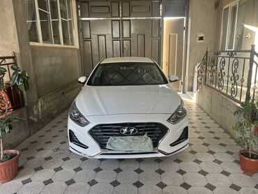 купить маленькую машину для женщины: Hyundai Sonata: 2018 г., 2 л, Автомат, Бензин, Седан
