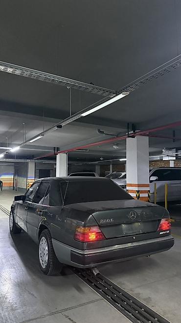 bud e9: Mercedes-Benz W124: 1989 г., 2 л, Механика, Бензин, Седан — 5