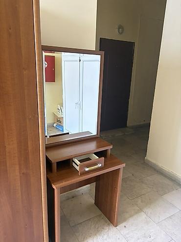 Ev üçün mebel: Yataq otağı mebel dəsti – qoz rəngində - Geniş 3 qapılı şkaf: orta — 2