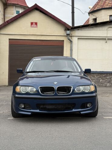 corolla runx: BMW 3 series: 2002 г., 2 л, Механика, Бензин, Седан