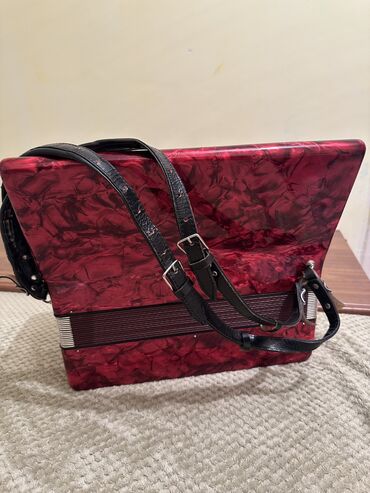 Аккордеоны: Продаю Привозной Германский Аккордеон Вельтмейстер каприз уну — 17