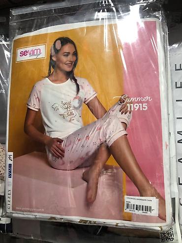 Домашние костюмы: Домашняя одежда Очень большой выбор пижам Халатов Махровые халаты — 12