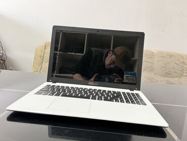 Ноутбуки: Ноутбук, Asus, Б/у, Для несложных задач