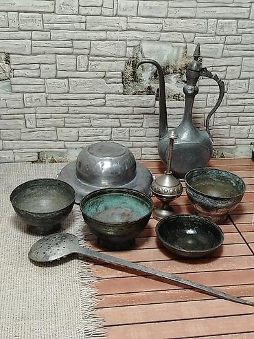 ibrik: Antik metal qab-qacaq dəsti. Qiymət razılaşma yolu Tərkibi: - Uzun — 2
