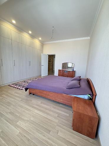 Долгосрочная аренда квартир: 3 комнаты, Агентство недвижимости, Без подселения, С мебелью полностью — 13