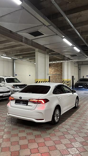 Toyota: Toyota Corolla: 2020 г., 1.8 л, Автомат, Гибрид, Седан — 5