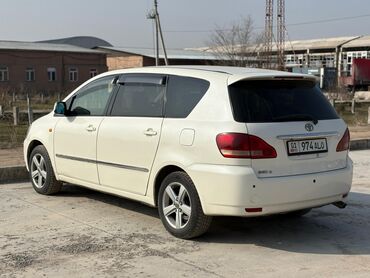 Toyota: Toyota Ipsum: 2001 г., 2.4 л, Автомат, Газ, Минивэн