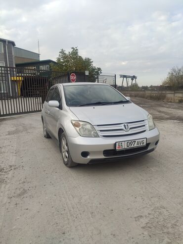 малометражки машины купить: Toyota ist: 2003 г., 1.3 л, Автомат, Бензин, Хэтчбэк