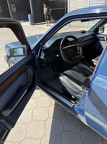 fr v: Mercedes-Benz W124: 1988 г., 2 л, Механика, Бензин, Седан — 10