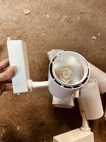 Məhsul: LED treklight proyektor lampaları (ağ korpus) Xüsusiyyətlər