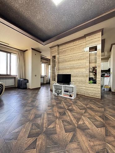таунхаус купить: 6 комнат и более, 212 м², Манаса/Боконбаева Элитка, 10 этаж — 1