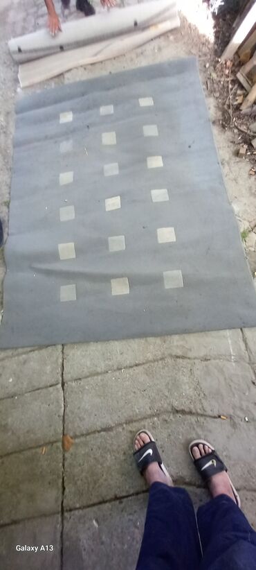 Tepisi i prostirke: Tepisi polovni od 1500din do 4000din i polovan namestaj Zemun za sve — 15