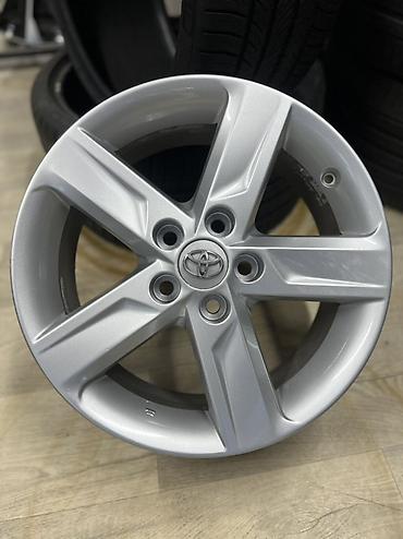 тойота камри диски 17: Литые Диски R 17 Toyota, Комплект, отверстий - 5, Б/у — 4