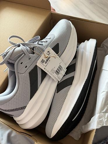 Кроссовки и спортивная обувь: Мужские кроссовки, 44, Adidas, Новый, цвет - Серый — 2