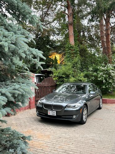 porsche cayenne turbo: BMW 5 series: 2011 г., Типтроник, Бензин, Седан